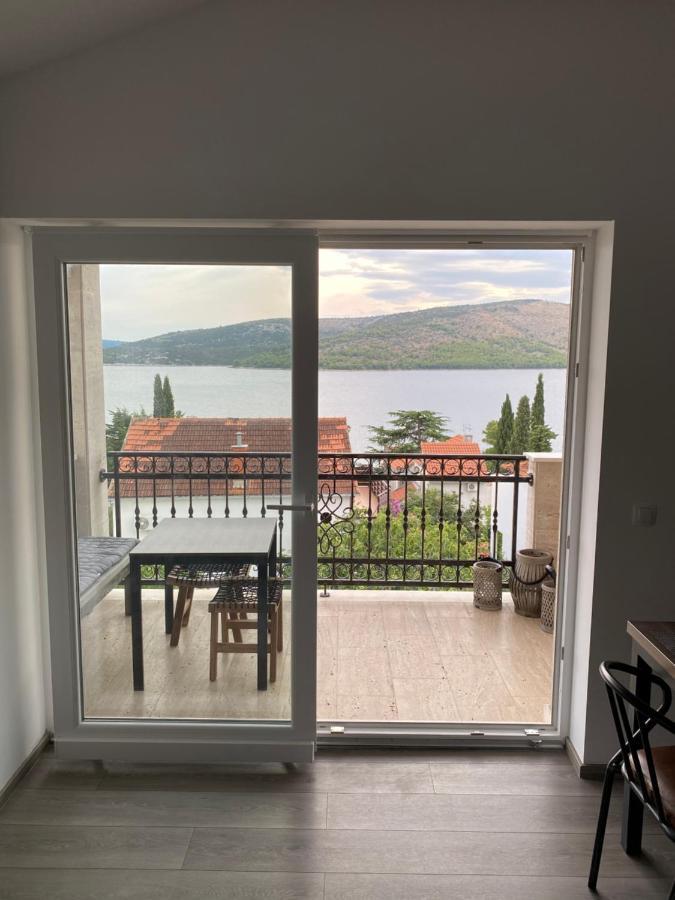 Appartement Sea View à Seget Vranjica Extérieur photo