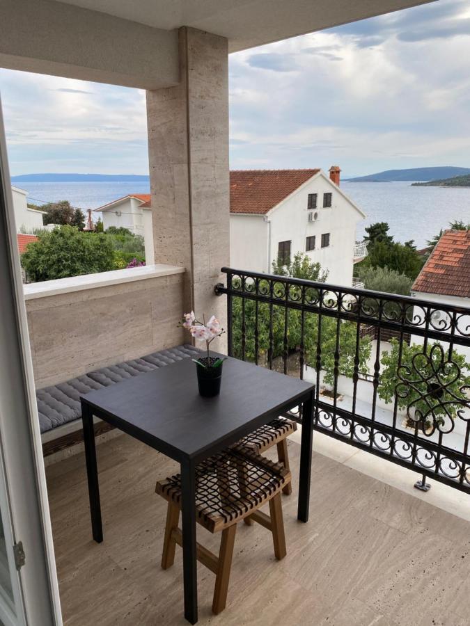 Appartement Sea View à Seget Vranjica Extérieur photo
