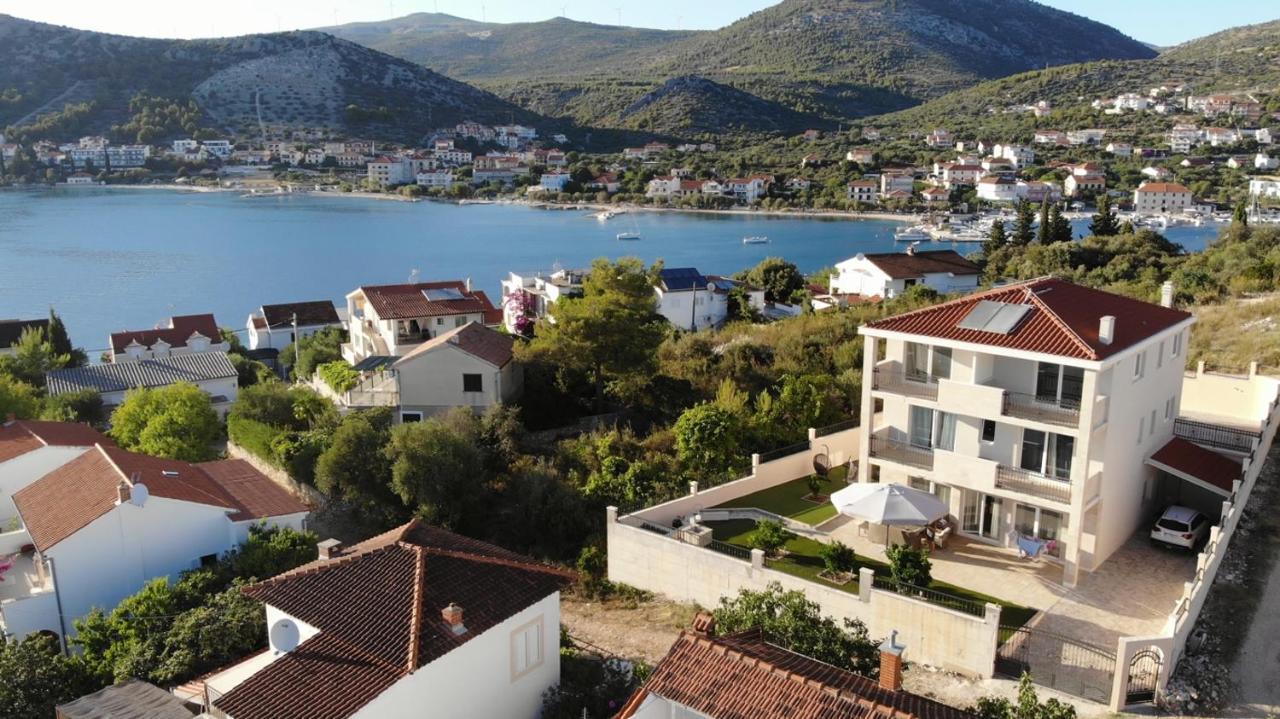 Appartement Sea View à Seget Vranjica Extérieur photo